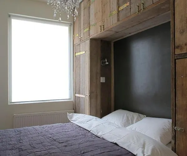 Jordaanapartment 아파트 *